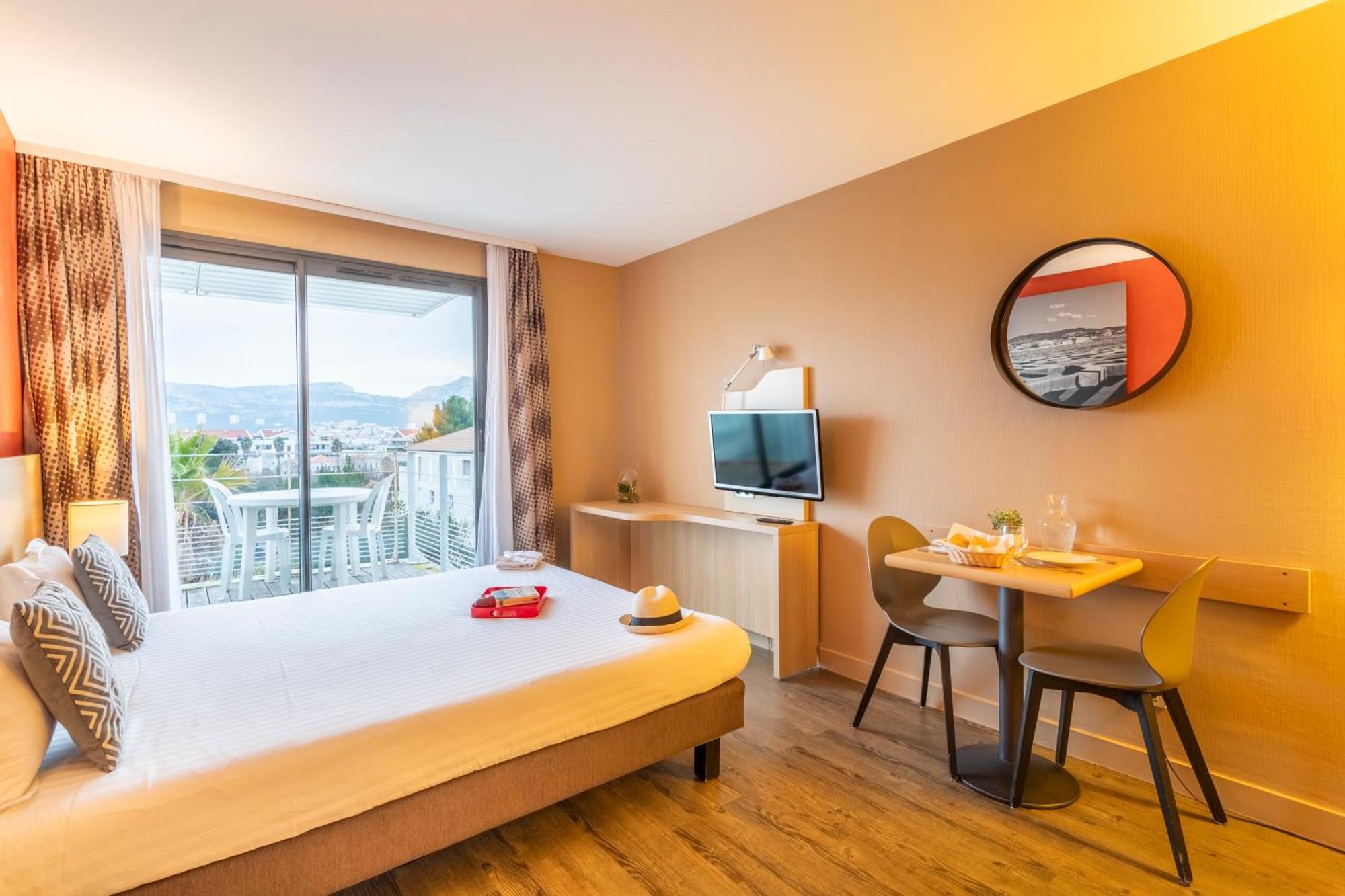 Adagio Prado Hotel 3*